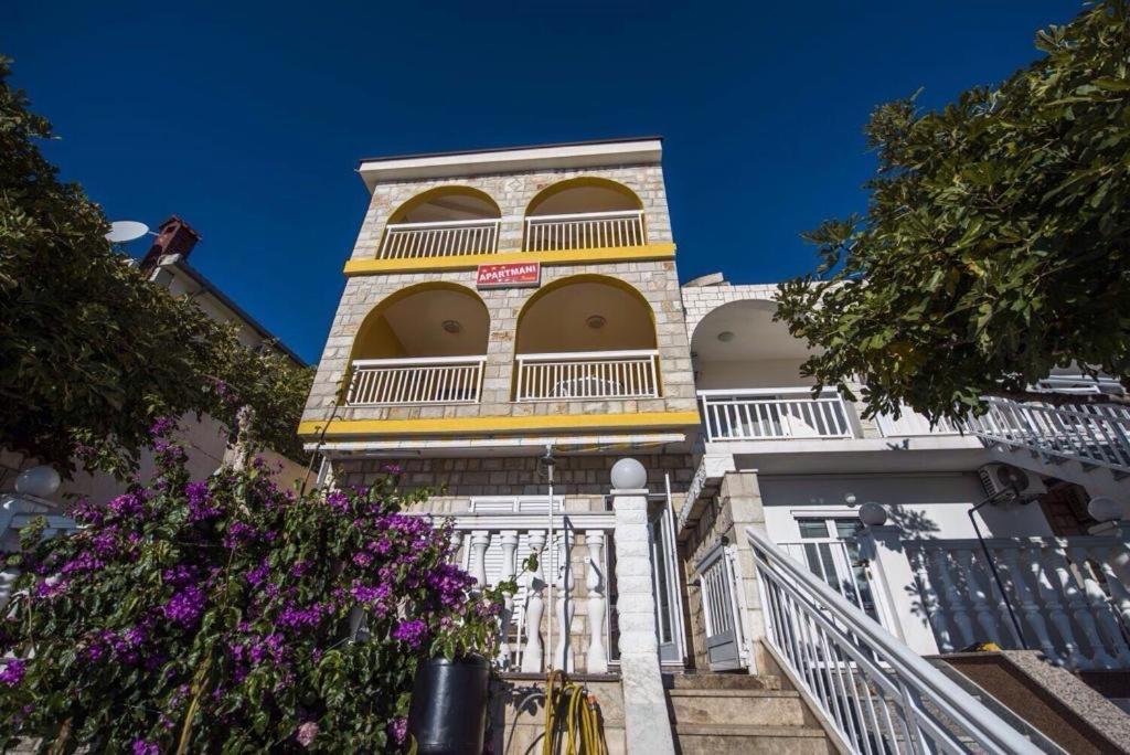 Apartmani Ivan 피사크 외부 사진